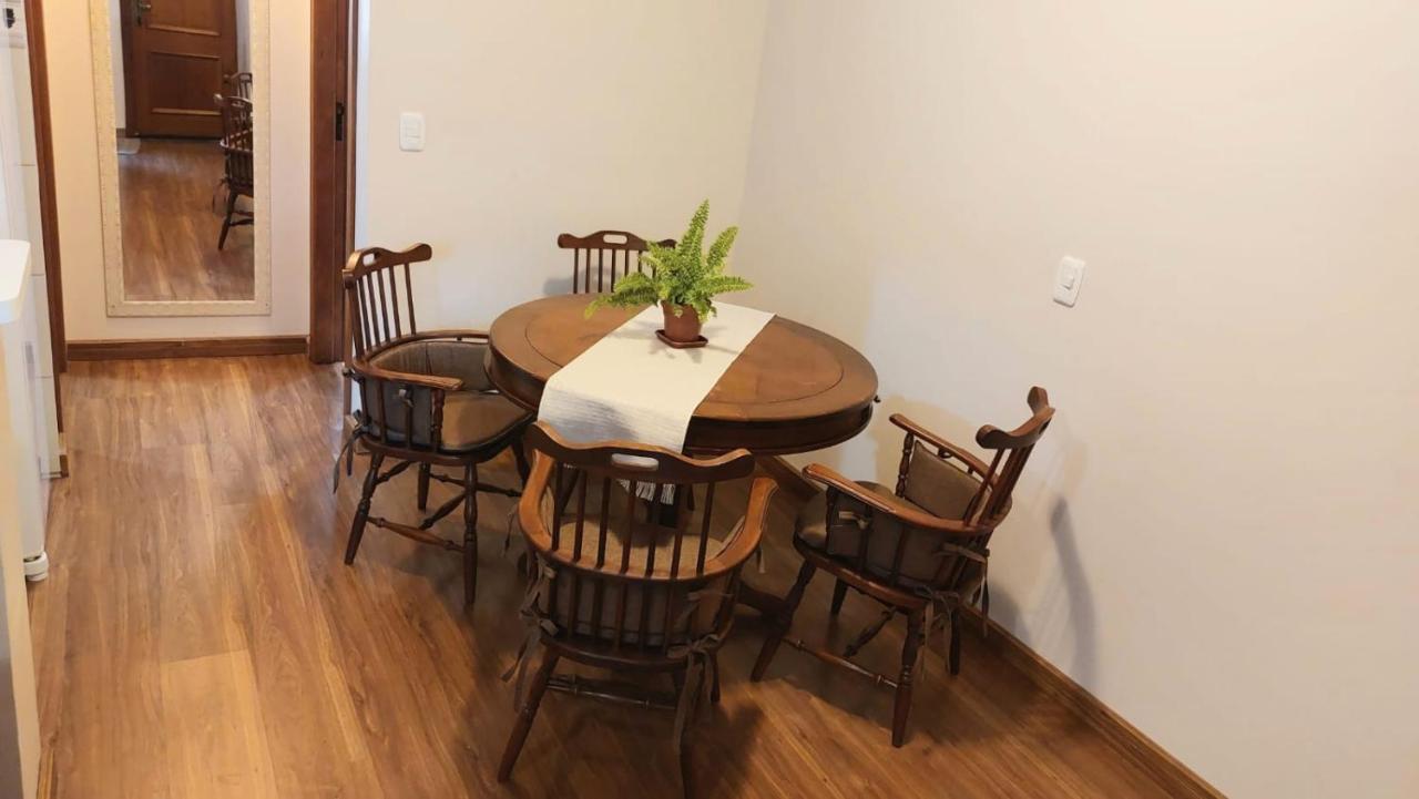 Apartamento Centro Gramado 01 Διαμέρισμα Εξωτερικό φωτογραφία